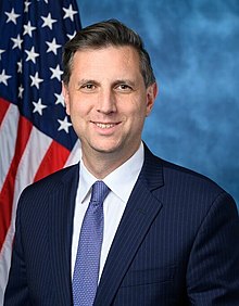 Seth_Magaziner_Headshot